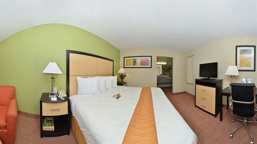 Red Roof Inn Plus+ Dallas - Addison Zimmer foto